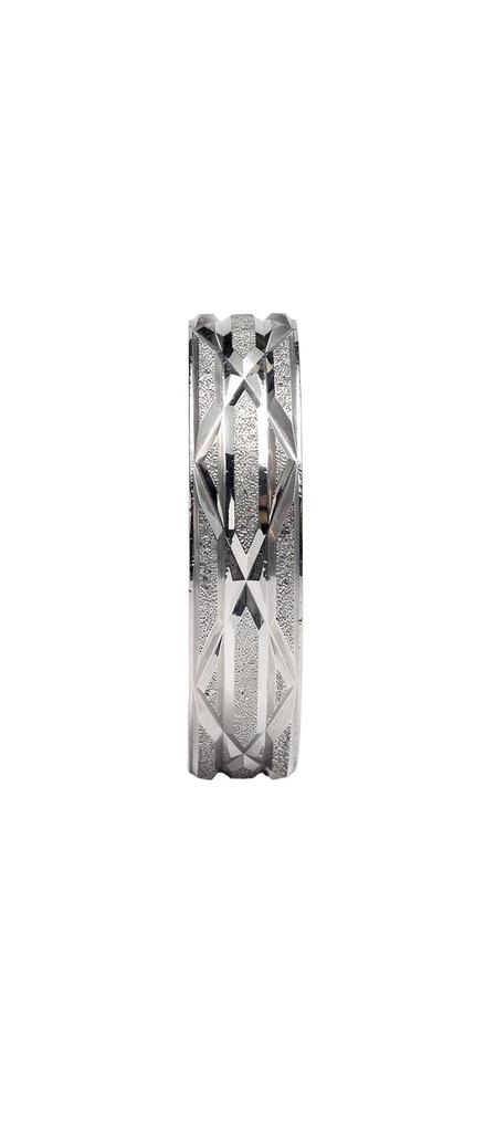 Diamond-Cut Lattice Wide Band Ring