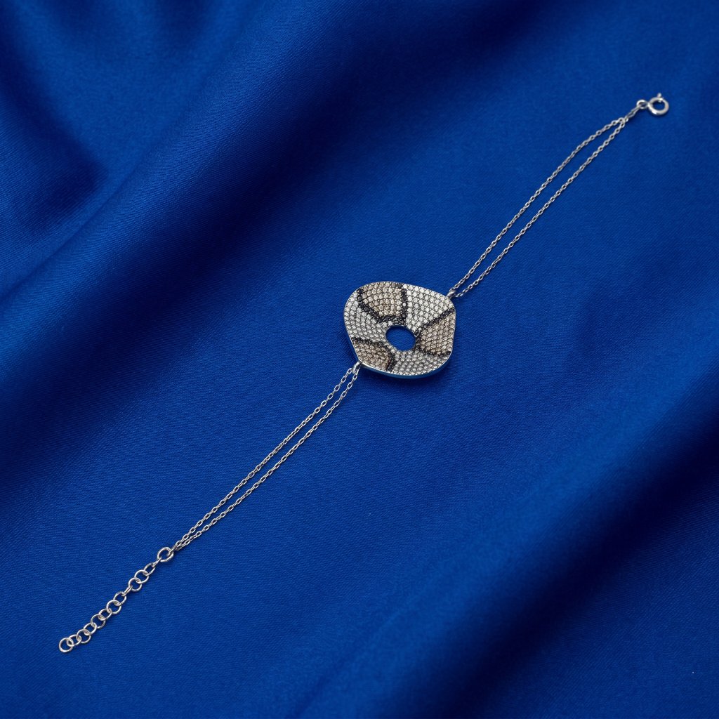 [CBR0136] Pave Disc Medallion Bracelet