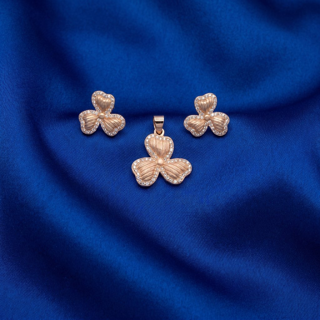 [DPS0387] Rose Gold-Plated Clover Pendant & Earrings Set