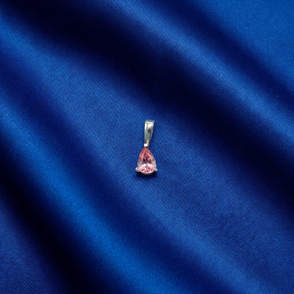 [44] Lotus Garnet Pear Pendant