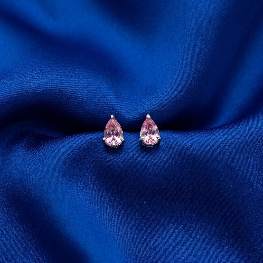 [58] Lotus Garnet Pear Stud Earrings