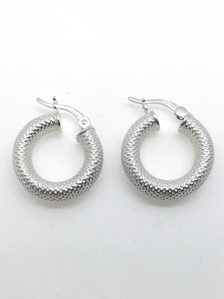 Diamond-Cut Scale Texture Hoop Earrings